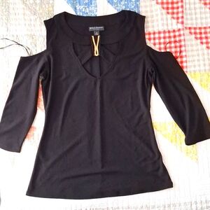 Bold Elements V Neck  3/4 Sleeve Open Shoulder Blouse Small